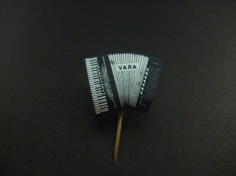 Accordeon muziekinstrument VARA omroep